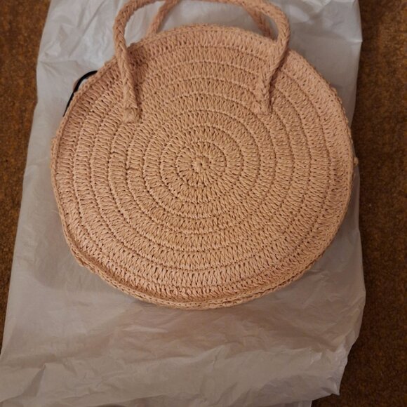 Basket style h&m hand bag. - Picture 1 of 2